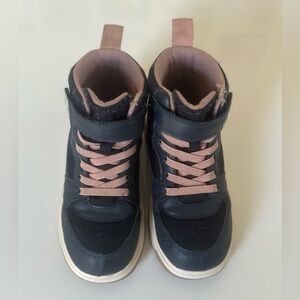H&M Waterproof hightop shoes size 12.5